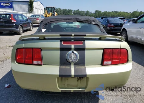 2005 Ford Mustang из США, поврежденный, VIN 1ZVFT84N255192793